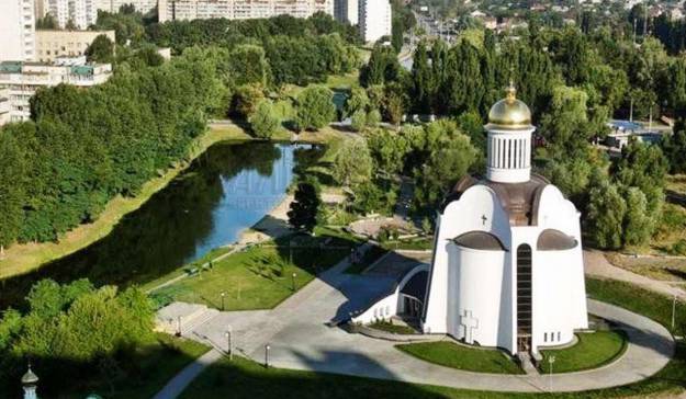В столичному храмі УПЦ почали правити українською